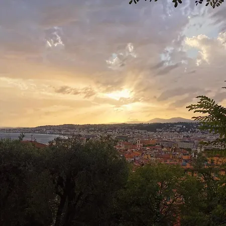 Lägenhet Wonderful And Garden Heart Of